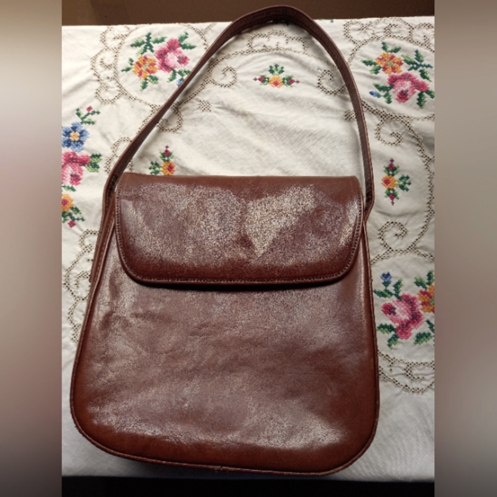 Small Italian made brown leather purse